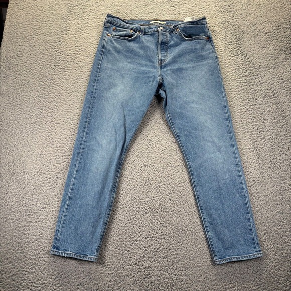 Levis Wedgie Jeans Womens 32x29‎ Blue Light Wash Cotton Blend Stretch Slim Denim - Picture 1 of 12